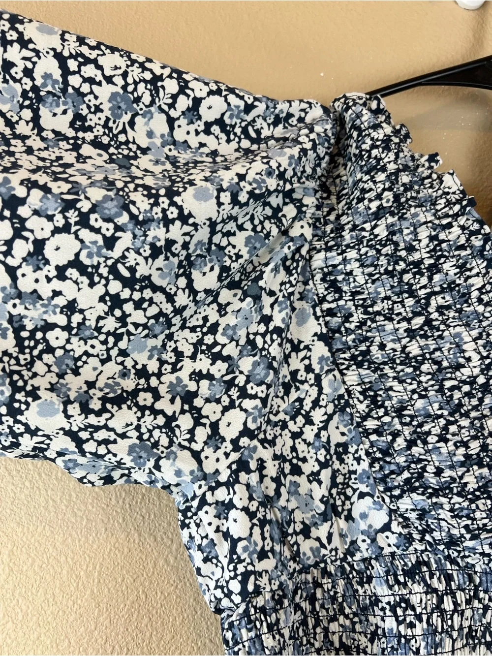 Abercrombie floral smocked puff sleeve top